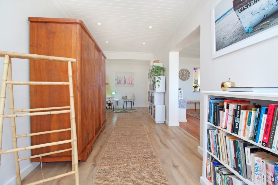 2 Bedroom Property for Sale in Fish Hoek Western Cape